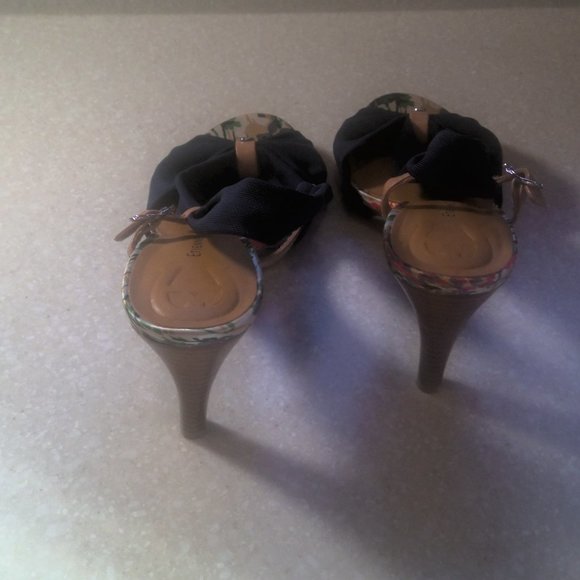 ETIENNE AIGNER 3 INCH HEEL NAVY/FLORAL PUMP WITH PEEKABOO HEEL, TOE AND SIDES -6 - Picture 5 of 14
